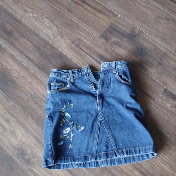 Cute Girls Mini Jean Skirt By 725 Originals - Picture 2 of 4